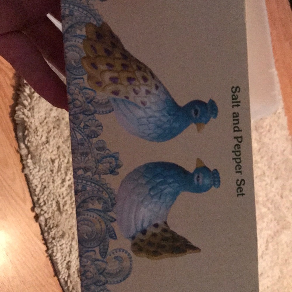 Peacock salt and pepper shakers